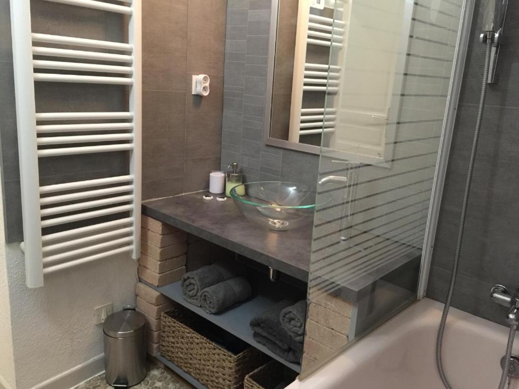 T2 Avec Terrasse, Clim , Box Fibre Daire Vedène Dış mekan fotoğraf